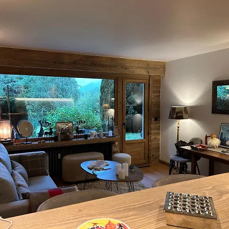 Megeve-fully Renovated Appartment- 10mn From Village 梅杰夫